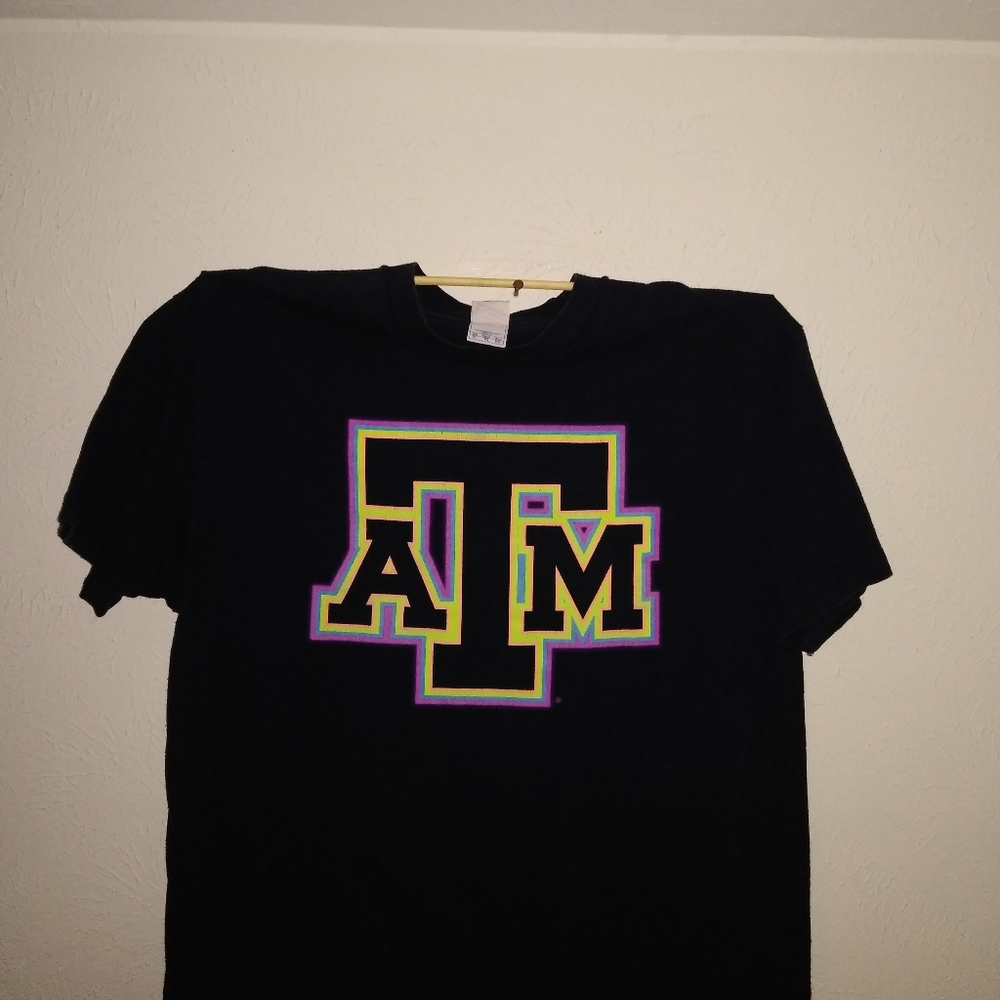 Texas A&M t-shirt. - Picture 3 of 8